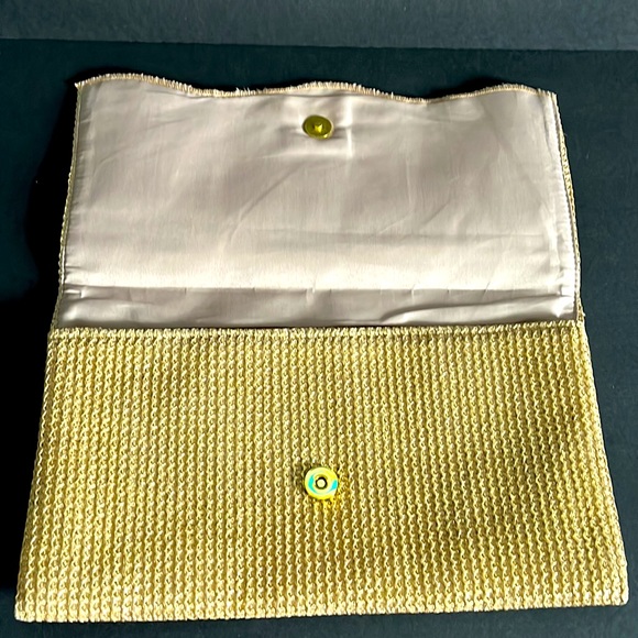 Muche Et Muchette Woven Gold Clutch - Picture 7 of 11